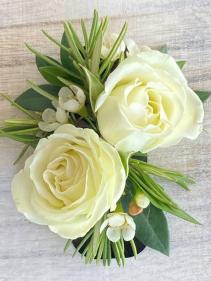 NEW No pin Boutonniere